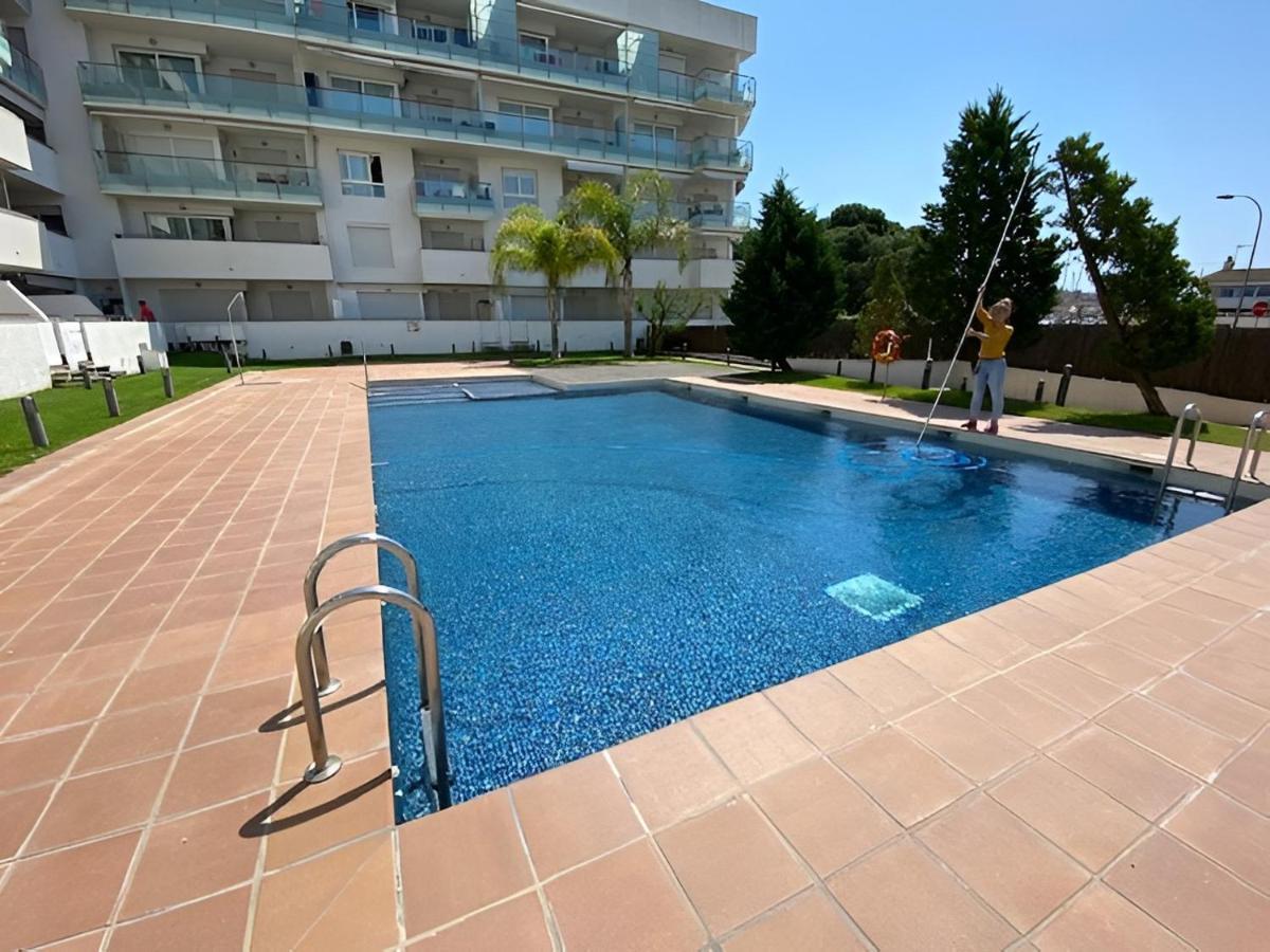 Superbe Appartement Renove, Residence Avec Piscine Roses Ngoại thất bức ảnh